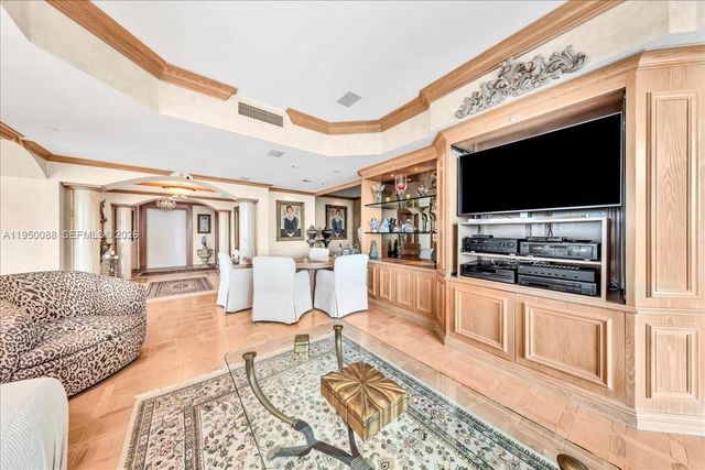 10101 Collins Ave 16B, Bal Harbour, FL 33154