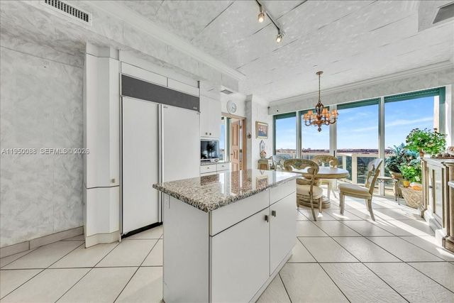 10101 Collins Ave 16B, Bal Harbour, FL 33154