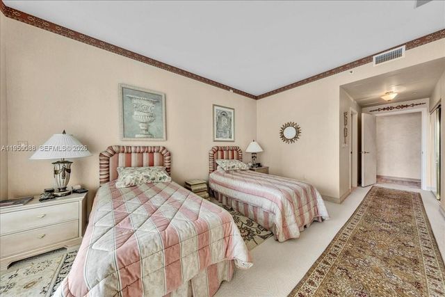 10101 Collins Ave 16B, Bal Harbour, FL 33154