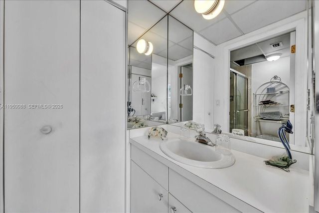 10101 Collins Ave 16B, Bal Harbour, FL 33154