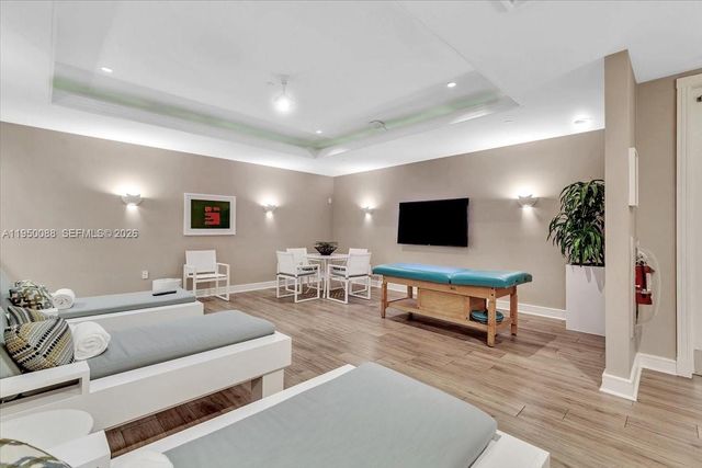 10101 Collins Ave 16B, Bal Harbour, FL 33154