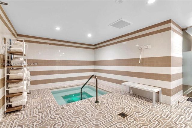 10101 Collins Ave 16B, Bal Harbour, FL 33154