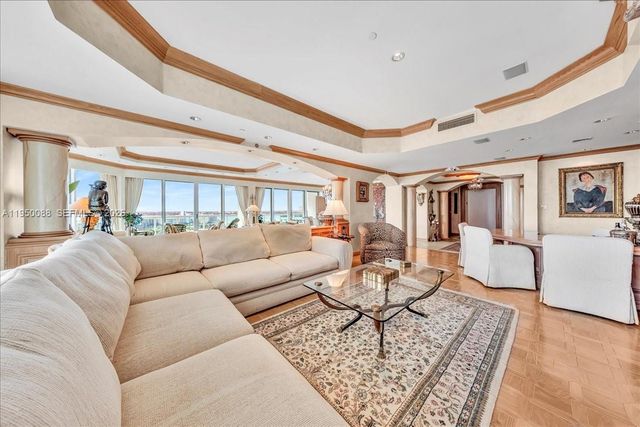 10101 Collins Ave 16B, Bal Harbour, FL 33154