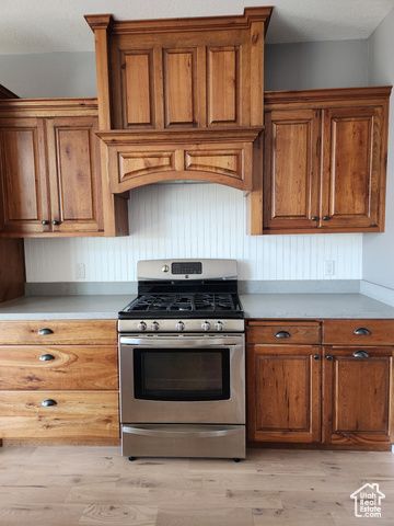 1075 GRANDVIEW DR, Providence, UT 84332