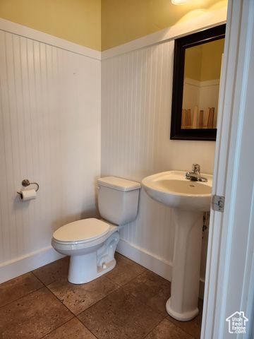 1075 GRANDVIEW DR, Providence, UT 84332