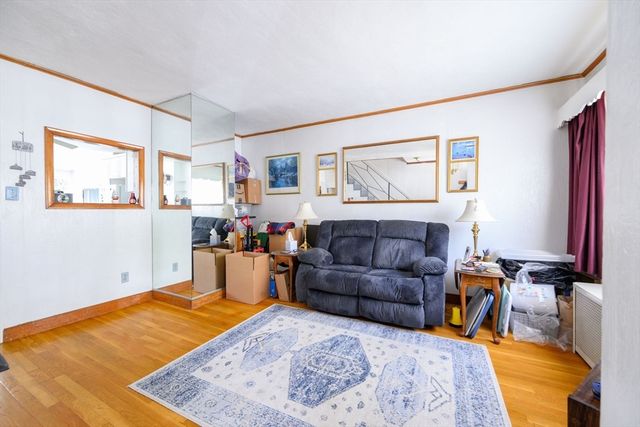 463 E 6th St, Boston, MA 02127