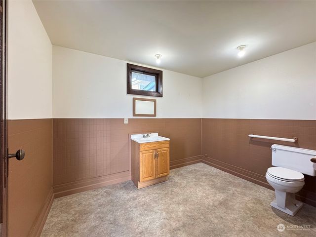 501 E First Street, Port Angeles, WA 98362