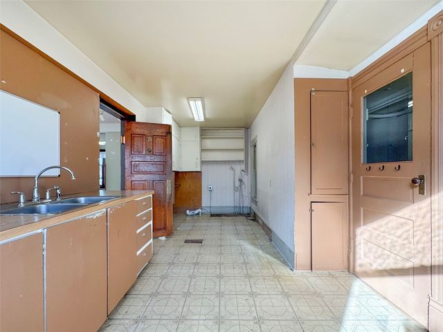 501 E First Street, Port Angeles, WA 98362