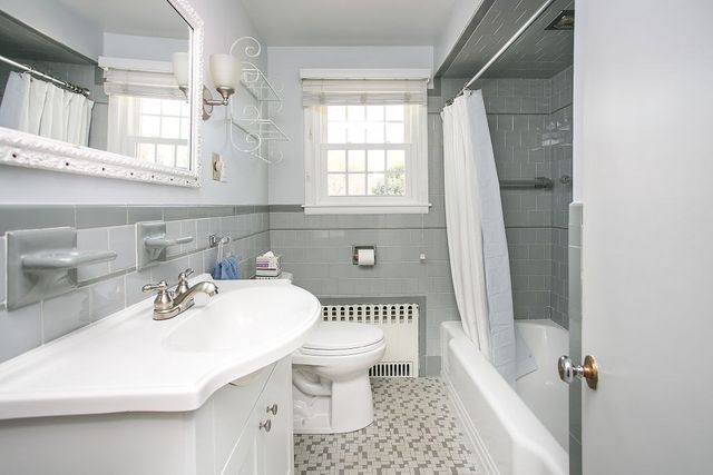 41 Clayton Street, Middletown, RI 02842