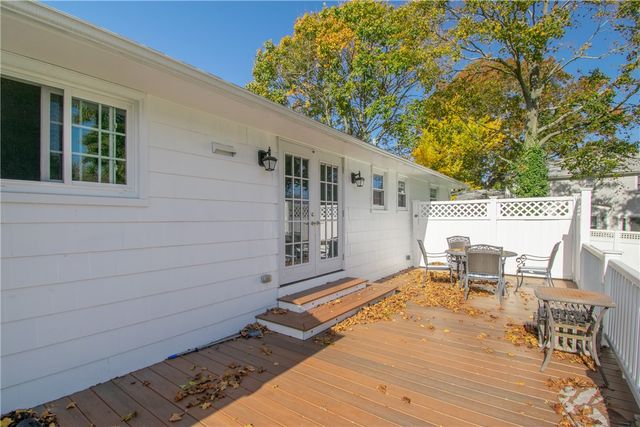 41 Clayton Street, Middletown, RI 02842