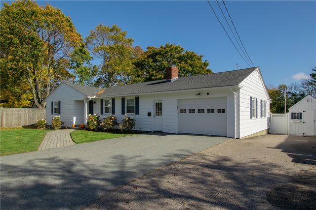 41 Clayton Street, Middletown, RI 02842