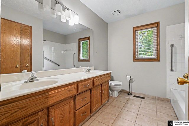 4276 S 150th Avenue, Omaha, NE 68137