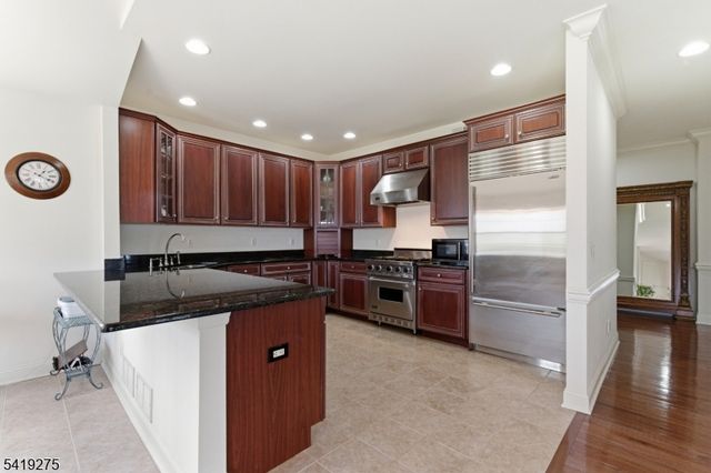 19 Rockhall Ct, Hardyston Twp., NJ 07419
