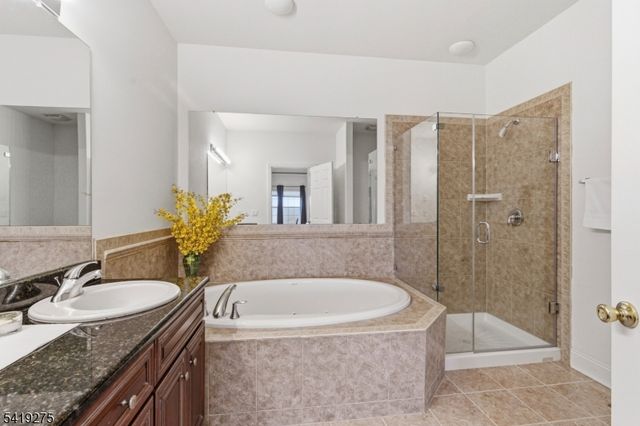 19 Rockhall Ct, Hardyston Twp., NJ 07419