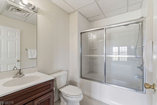 19 Rockhall Ct, Hardyston Twp., NJ 07419