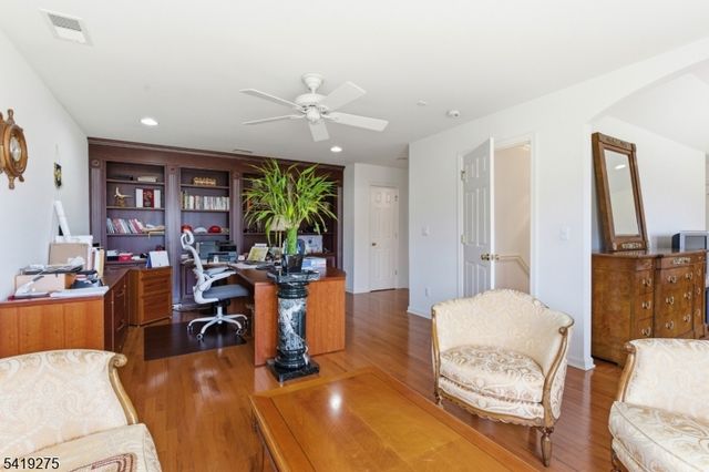 19 Rockhall Ct, Hardyston Twp., NJ 07419