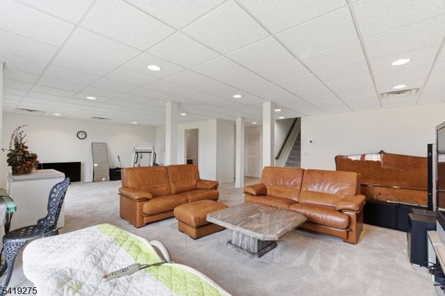 19 Rockhall Ct, Hardyston Twp., NJ 07419