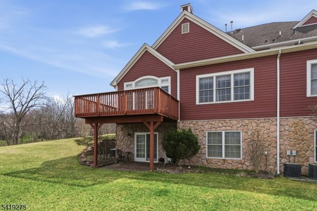 19 Rockhall Ct, Hardyston Twp., NJ 07419