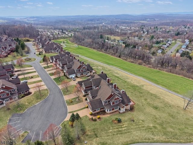 19 Rockhall Ct, Hardyston Twp., NJ 07419