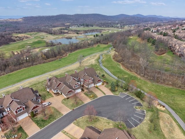 19 Rockhall Ct, Hardyston Twp., NJ 07419