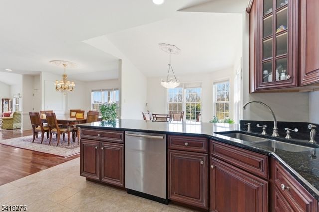 19 Rockhall Ct, Hardyston Twp., NJ 07419