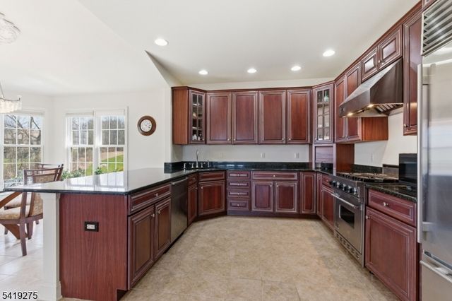 19 Rockhall Ct, Hardyston Twp., NJ 07419