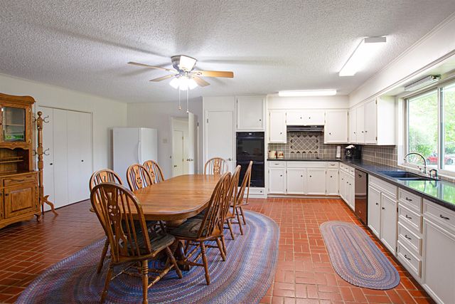 22831 Hickory Ln, Bullard, TX 75757