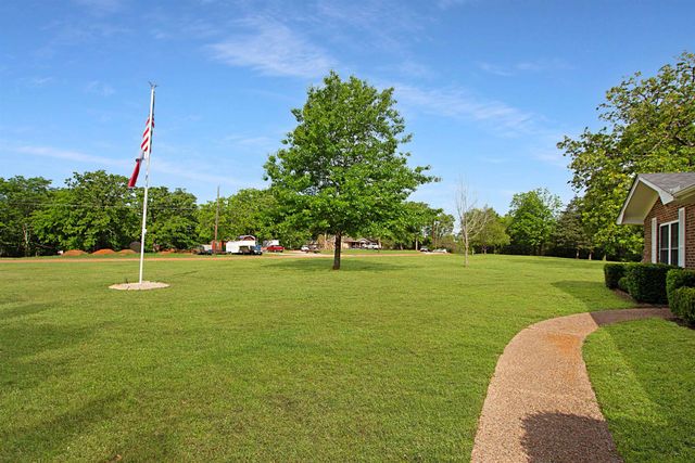 22831 Hickory Ln, Bullard, TX 75757