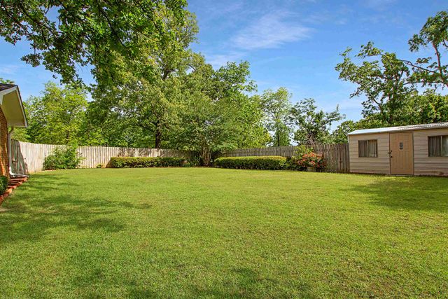 22831 Hickory Ln, Bullard, TX 75757