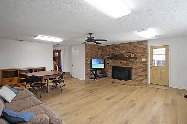 22831 Hickory Ln, Bullard, TX 75757