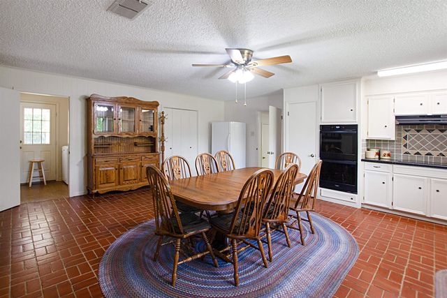 22831 Hickory Ln, Bullard, TX 75757