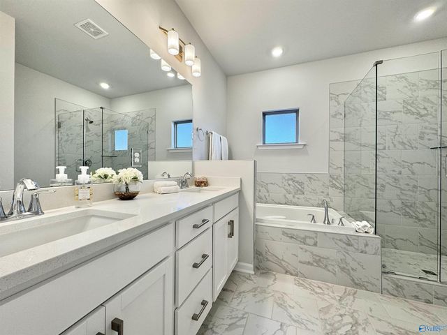 7202 Holly Creek Drive, Owens Cross Roads, AL 35763
