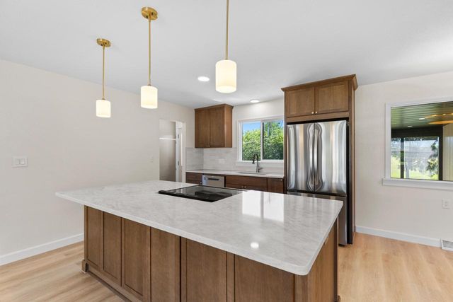 1858 East DRIVE, East Troy, WI 53120