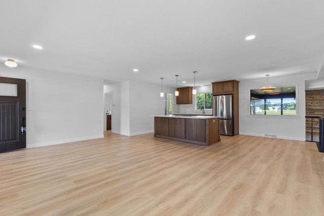 1858 East DRIVE, East Troy, WI 53120