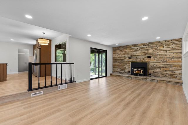 1858 East DRIVE, East Troy, WI 53120
