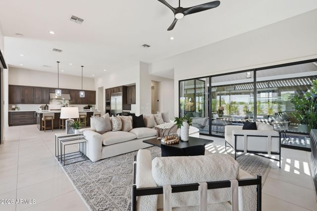 3862 E BLOOMFIELD Parkway, Gilbert, AZ 85296