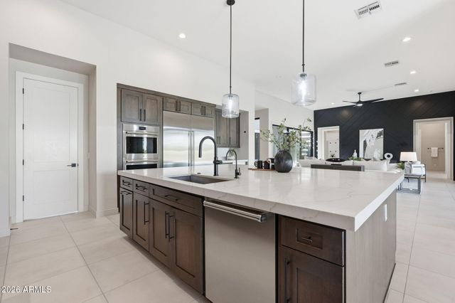 3862 E BLOOMFIELD Parkway, Gilbert, AZ 85296