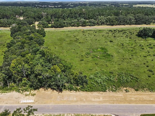 9735 Lakeside Oaks Dr, Plantersville, TX 77363