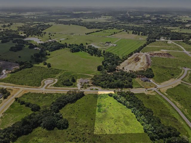 9735 Lakeside Oaks Dr, Plantersville, TX 77363