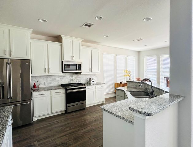 1232 Low Branch LN, Leander, TX 78641