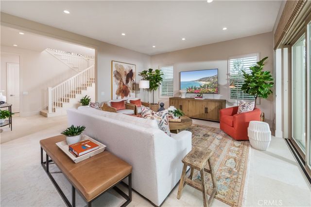 107 Oakstone, Irvine, CA 92618