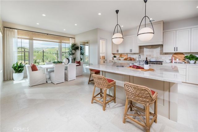 107 Oakstone, Irvine, CA 92618