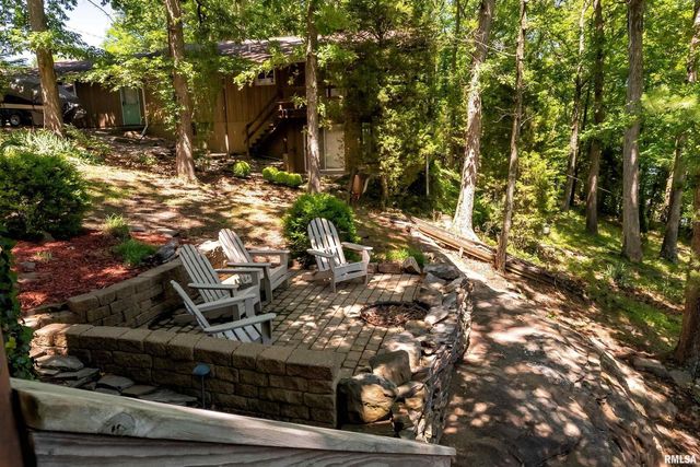 1165 Lake Shore Dr N Drive, Goreville, IL 62939