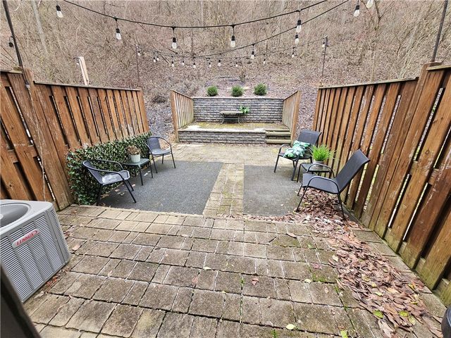 2307 Old Greentree Rd, Scott Twp, PA 15106