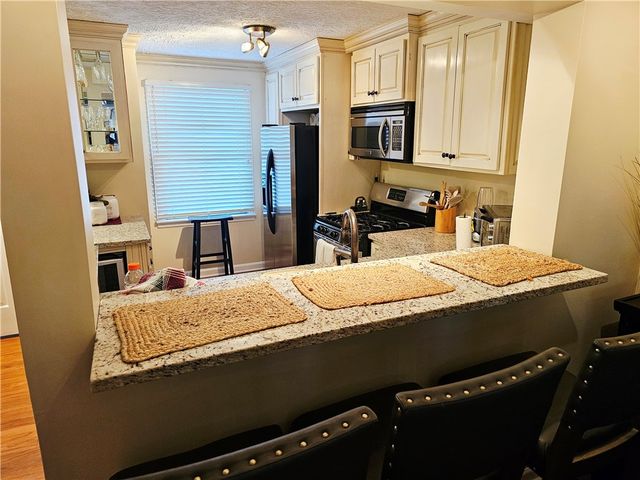 2307 Old Greentree Rd, Scott Twp, PA 15106