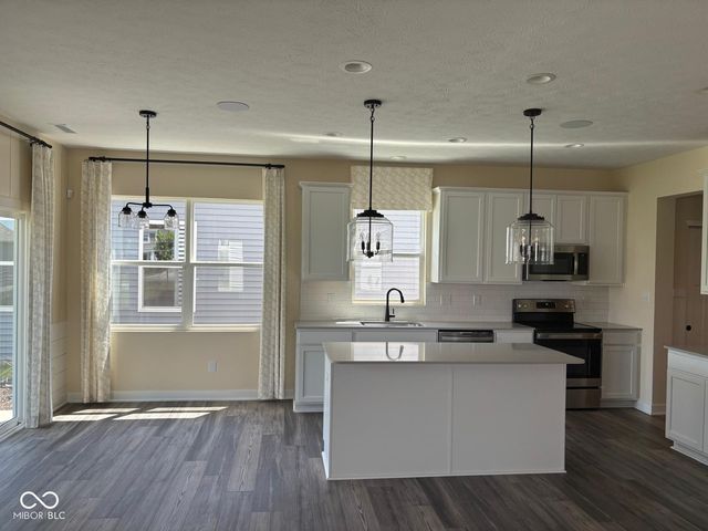5107 Triple Crown Way, Indianapolis, IN 46237