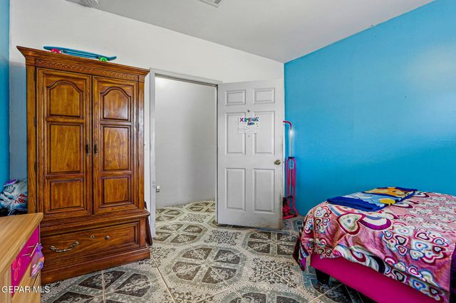 832 BRIAN QUINTERO Circle, San Elizario, TX 79849