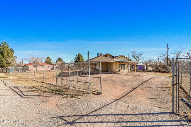 832 BRIAN QUINTERO Circle, San Elizario, TX 79849