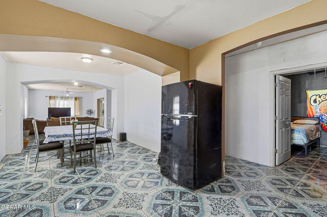 832 BRIAN QUINTERO Circle, San Elizario, TX 79849