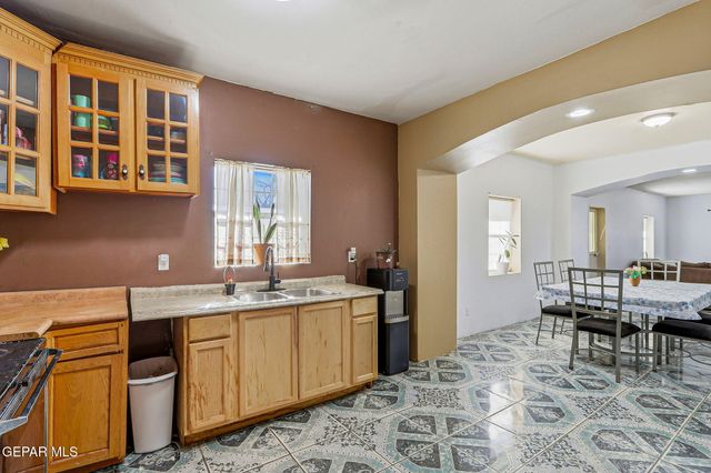 832 BRIAN QUINTERO Circle, San Elizario, TX 79849